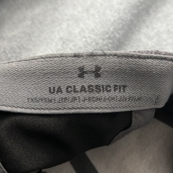 Under Armour Youth Baseball Hat - Picture 5 of 5